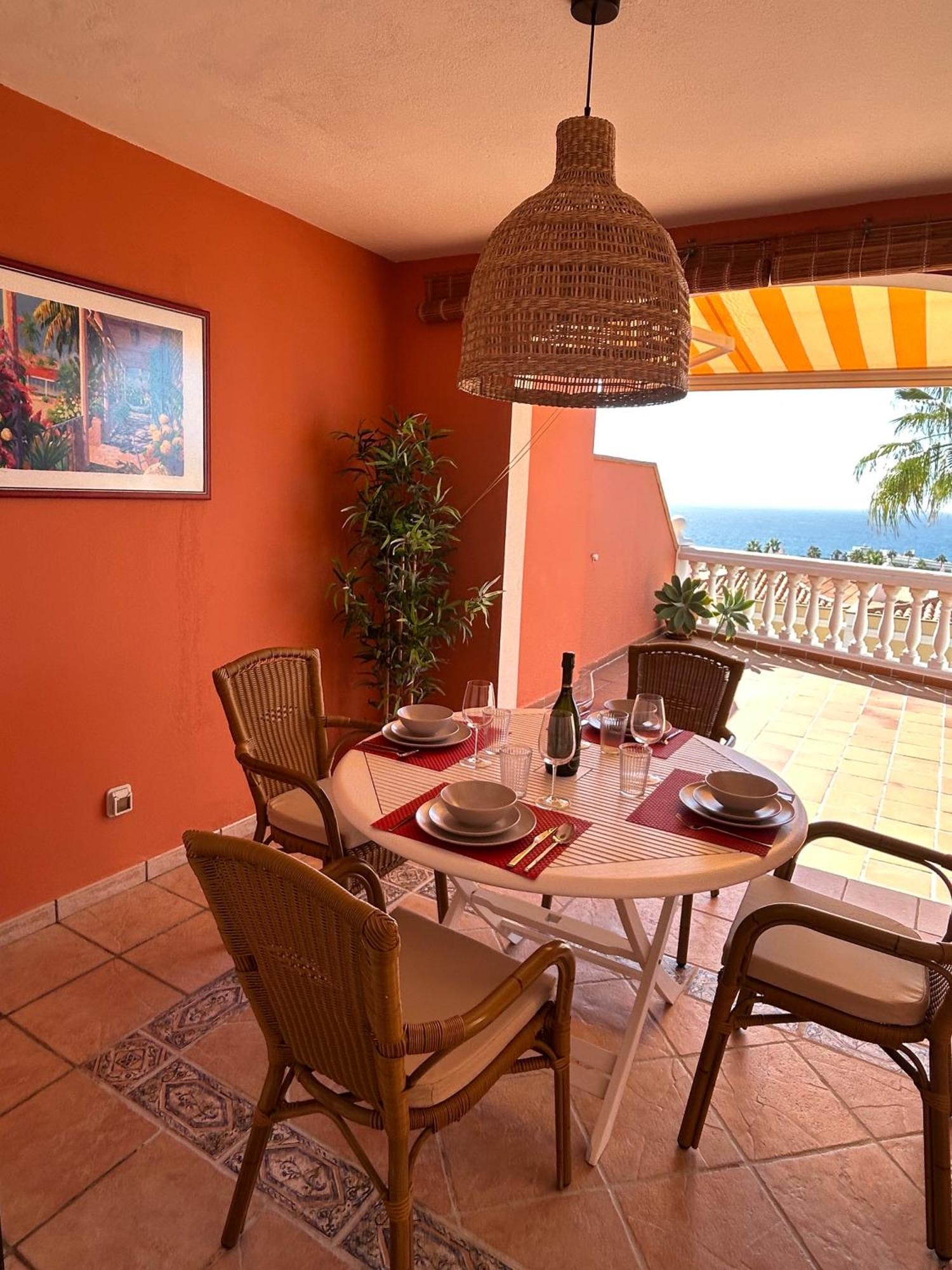 Playa Del Duque-Amazing Views 2 Bedroom アデヘ エクステリア 写真