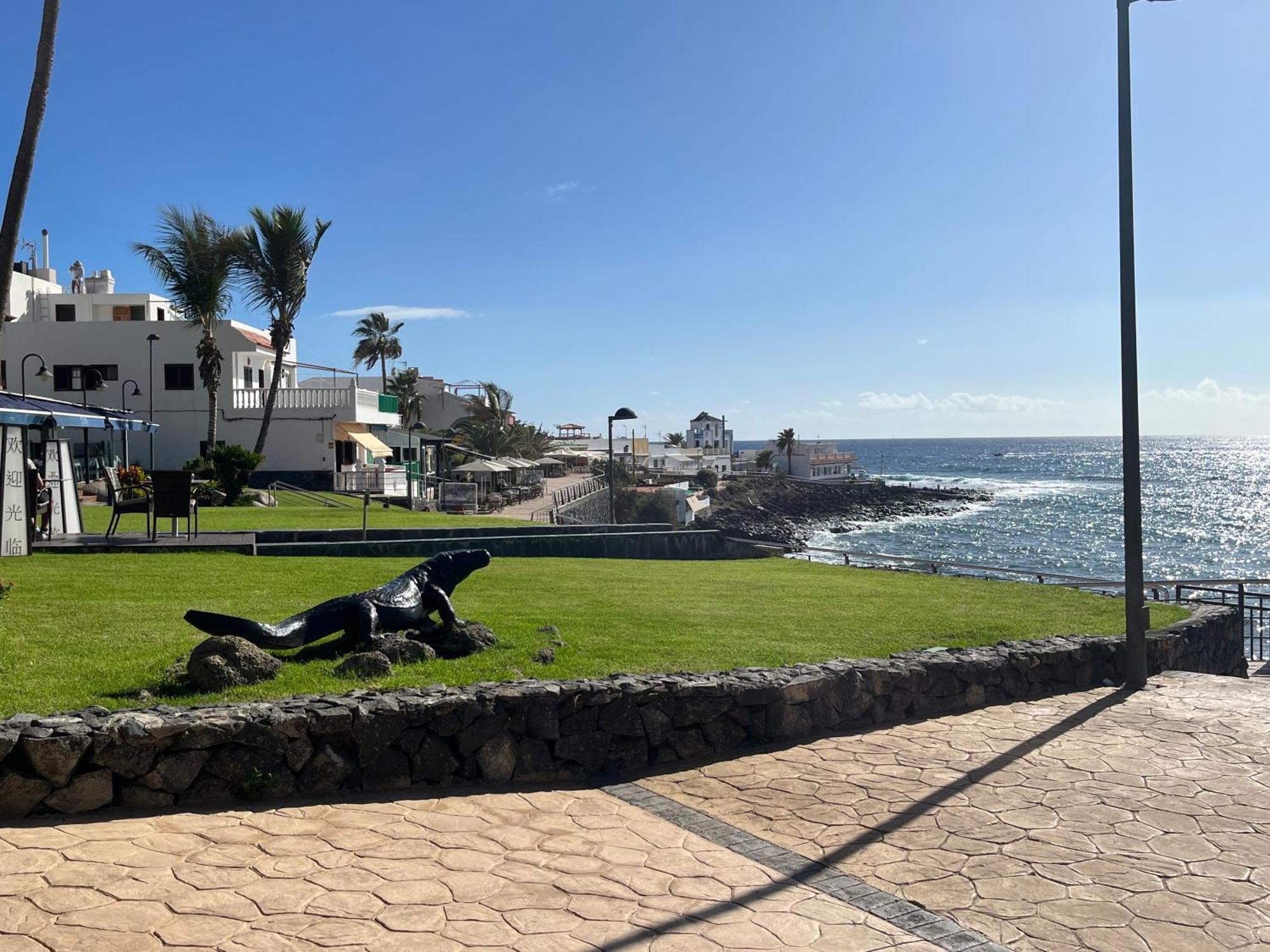 Playa Del Duque-Amazing Views 2 Bedroom アデヘ エクステリア 写真