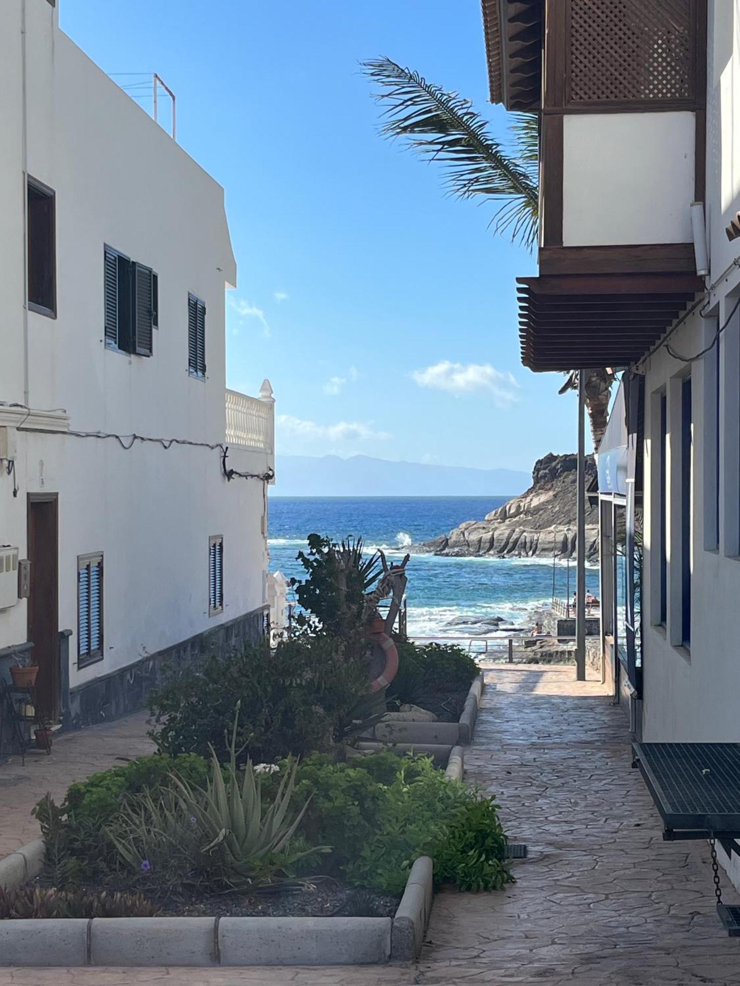 Playa Del Duque-Amazing Views 2 Bedroom アデヘ エクステリア 写真