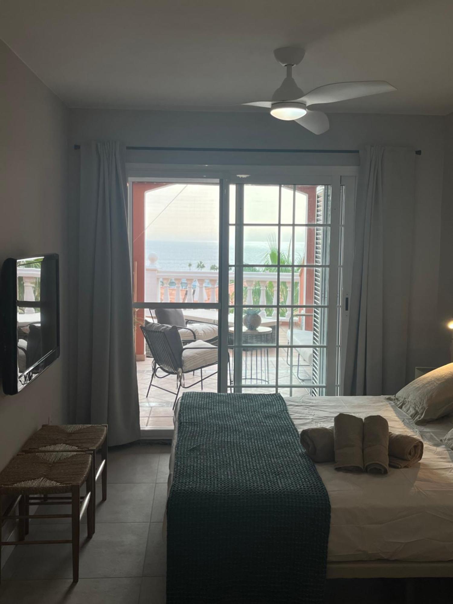 Playa Del Duque-Amazing Views 2 Bedroom アデヘ エクステリア 写真
