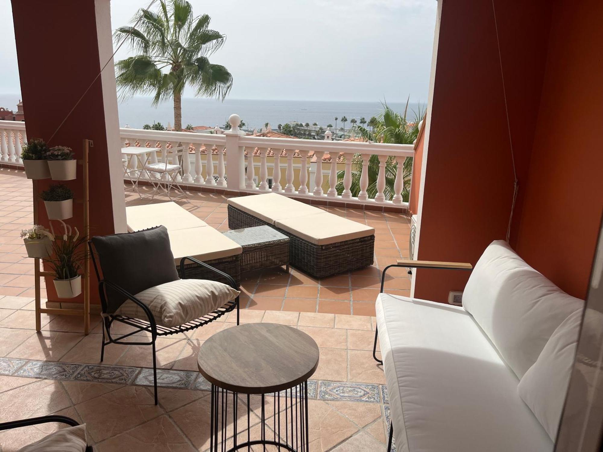 Playa Del Duque-Amazing Views 2 Bedroom アデヘ エクステリア 写真