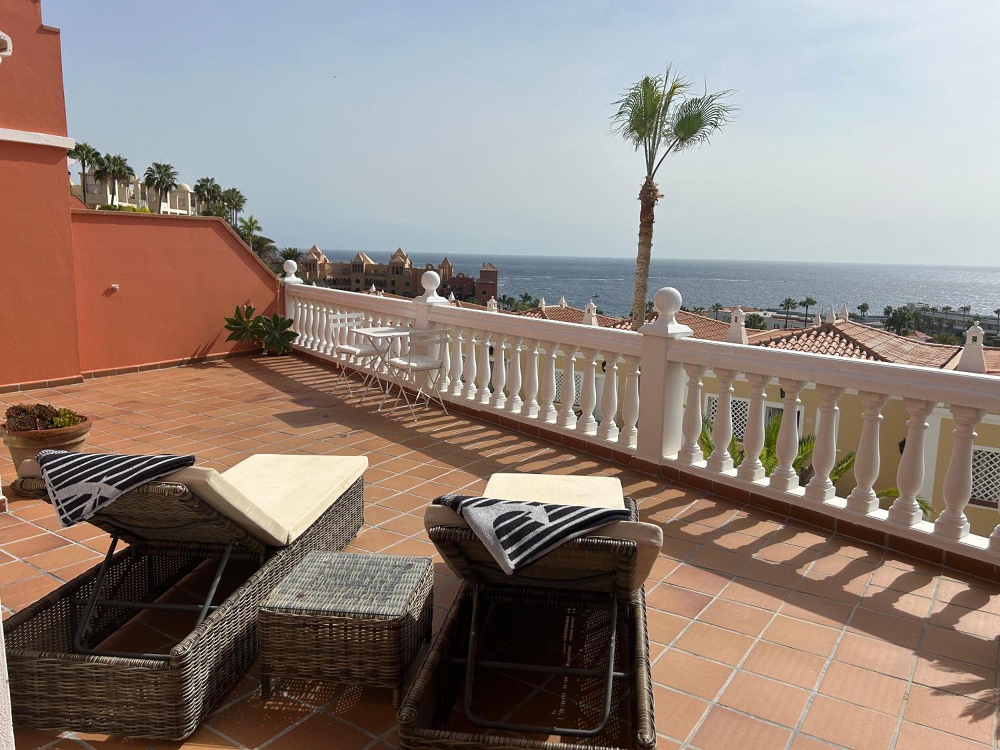 Playa Del Duque-Amazing Views 2 Bedroom アデヘ エクステリア 写真